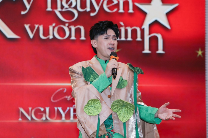 Nguyên Vũ ấn tượng với dự án "Việt Nam - Kỷ nguyên vươn mình"- Ảnh 1. Nguyên Vũ ấn tượng với dự án "Việt Nam - Kỷ nguyên vươn mình"- Ảnh 1.