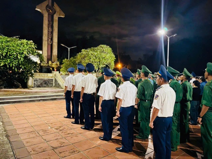 Hải đội 211 thi đua lập thành tích chào mừng sự kiện trọng đại- Ảnh 1. Hải đội 211 thi đua lập thành tích chào mừng sự kiện trọng đại- Ảnh 1.