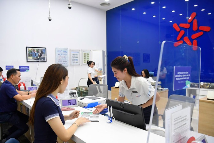 Tiếp tục bơm vốn ra nền kinh tế - Ảnh 1. Tiếp tục bơm vốn ra nền kinh tế - Ảnh 1.