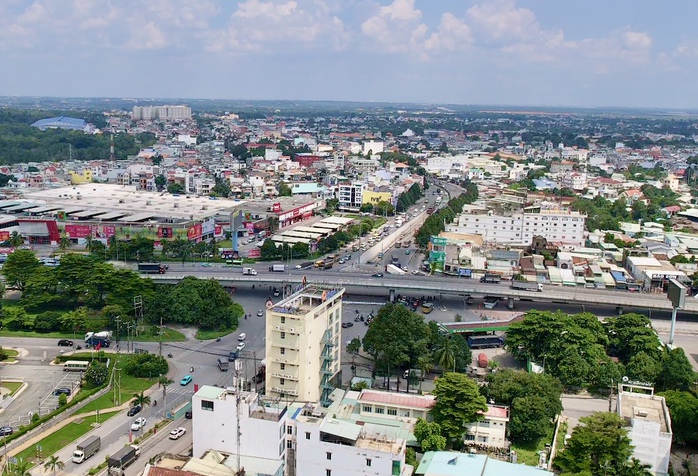 Làm đường trên cao dọc Quốc lộ 51: 2 phương án với vốn dự kiến hơn 16.000 tỉ đồng - Ảnh 1.