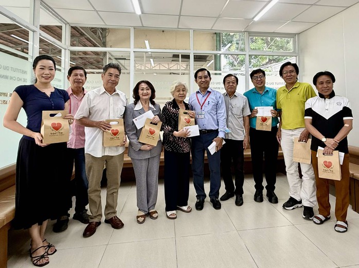 NSND Kim Cương cảm động trước tình cảm của Viện Tim TP HCM, khám bệnh tổng quát cho nghệ sĩ- Ảnh 7.
