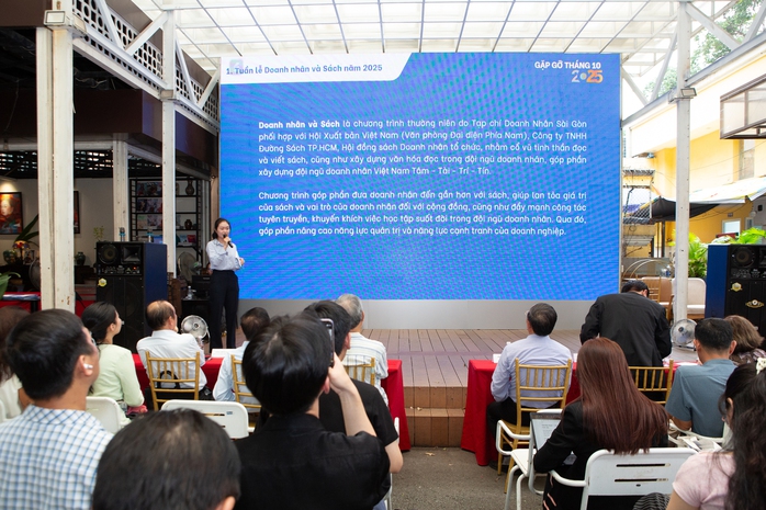 Tôn vinh doanh nghiệp gia đình và văn hóa đọc - Ảnh 2.