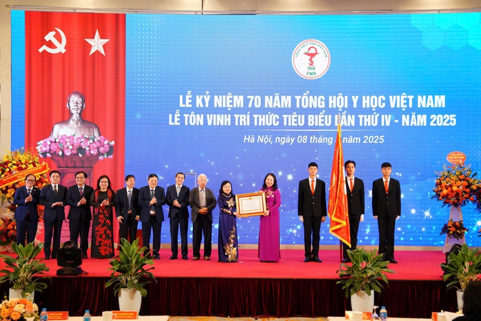 Tôn vinh 80 trí thức tiêu biểu ngành y- Ảnh 1.