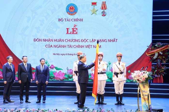 Tổng Bí thư Tô Lâm dự Lễ kỷ niệm 80 năm 
ngày truyền thống ngành Tài chính- Ảnh 1.