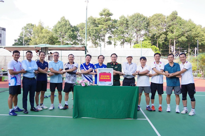 CLB Tennis Trung Đoàn Gia Định: Khi trái tim lan tỏa yêu thương cùng những đường bóng - Ảnh 14.