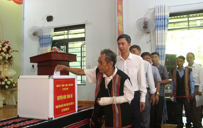 Trà Leng "trả nợ ân tình", góp tiền ủng hộ bà con bị thiên tai- Ảnh 2.