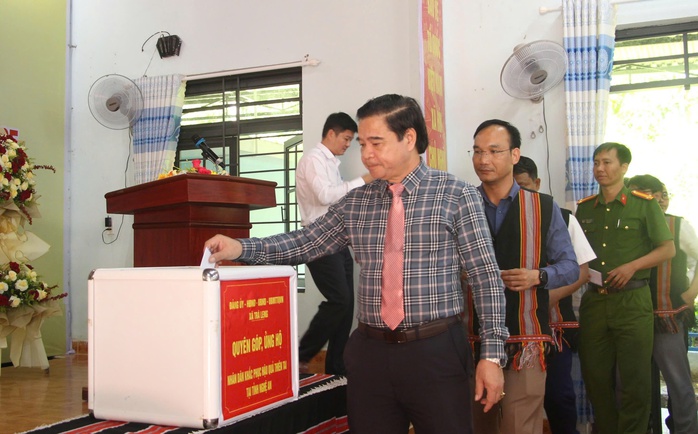 Trà Leng "trả nợ ân tình", góp tiền ủng hộ bà con bị thiên tai- Ảnh 1.