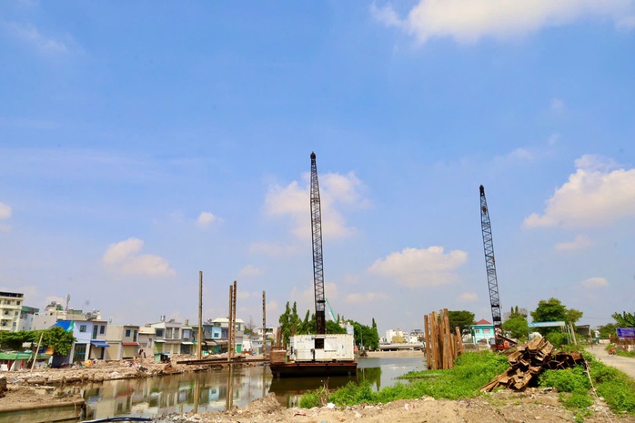 Rạch Xuyên Tâm chậm tiến độ vì 50 hộ chưa chịu di dời- Ảnh 7.