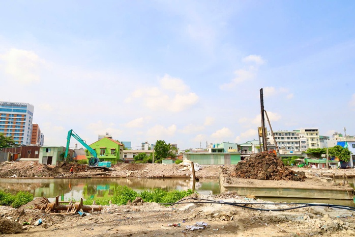 Rạch Xuyên Tâm chậm tiến độ vì 50 hộ chưa chịu di dời- Ảnh 4.