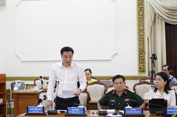 Trung tướng Mai Hoàng: Công an TP HCM đã giải cứu 28 người bị "bắt cóc online" - Ảnh 1. Trung tướng Mai Hoàng: Công an TP HCM đã giải cứu 28 người bị "bắt cóc online" - Ảnh 1.