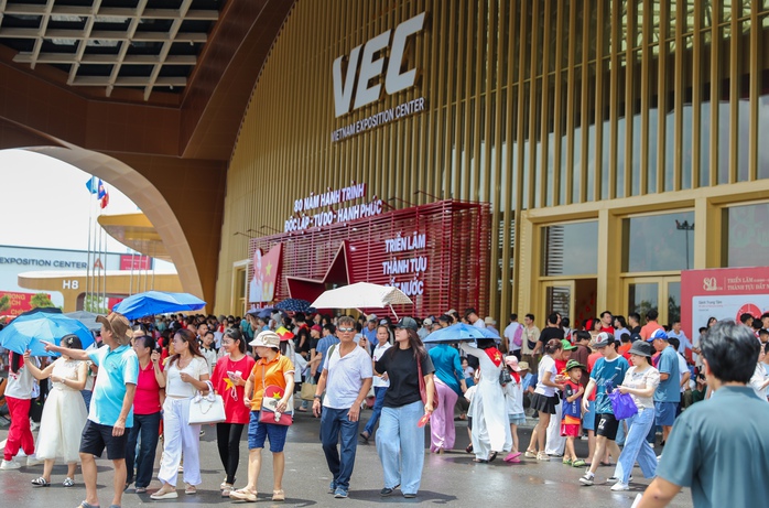 Triển lãm thành tựu đất nước đón gần 2 triệu lượt khách tham quan- Ảnh 1. Triển lãm thành tựu đất nước đón gần 2 triệu lượt khách tham quan- Ảnh 1.