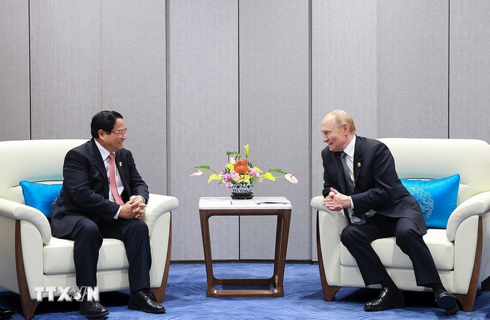 Thủ tướng Phạm Minh Chính gặp Tổng thống Nga Vladimir Putin - Ảnh 2.