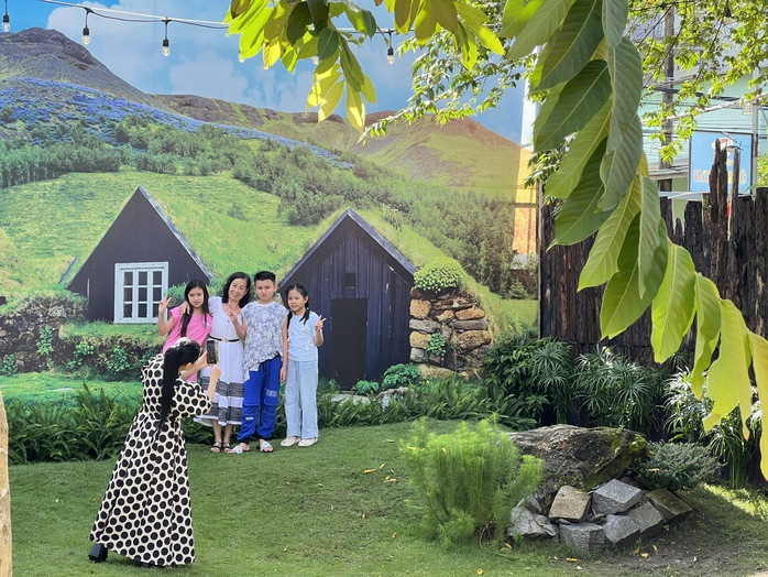 Quán cà phê "giấu mình" giữa Cần Thơ khiến ai bước vào cũng ngỡ lạc đến Đà Lạt - Ảnh 9.