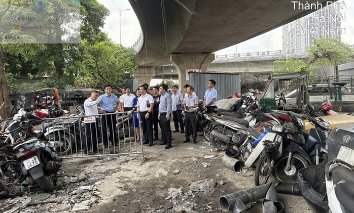 Cầu Vĩnh Tuy cần sửa chữa khẩn cấp sau vụ cháy nghiêm trọng - Ảnh 1. Cầu Vĩnh Tuy cần sửa chữa khẩn cấp sau vụ cháy nghiêm trọng - Ảnh 1.