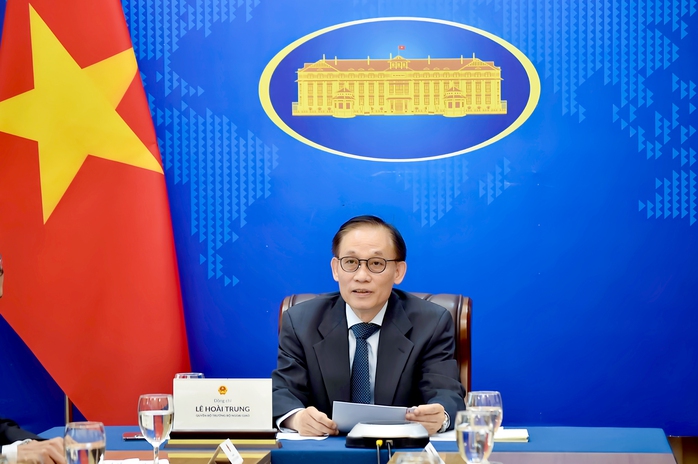 Cuộc điện đàm đầu tiên của Quyền Bộ trưởng Ngoại giao Lê Hoài Trung - Ảnh 1. Cuộc điện đàm đầu tiên của Quyền Bộ trưởng Ngoại giao Lê Hoài Trung - Ảnh 1.