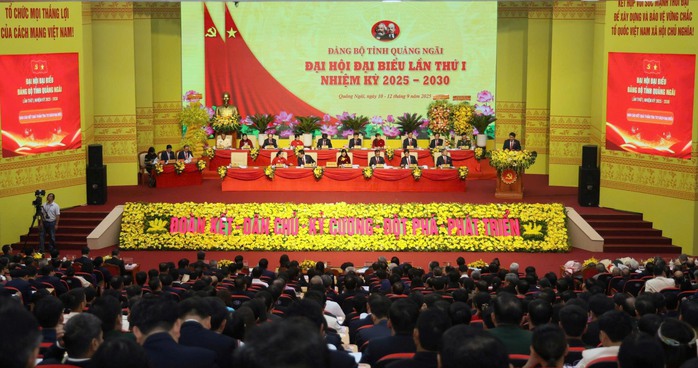 Phó Thủ tướng Thường trực Nguyễn Hòa Bình dự Đại hội Đảng tại Quảng Ngãi - Ảnh 1.