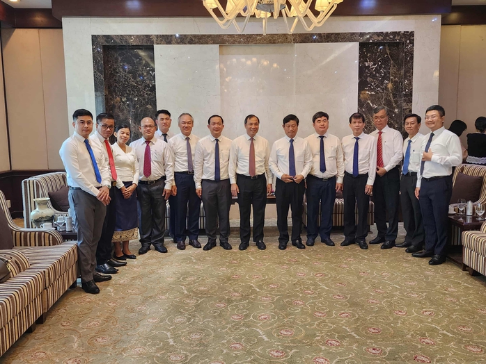 Hợp tác báo chí Lào - Việt: TP HCM tiếp đoàn tạp chí Alunmay- Ảnh 3.