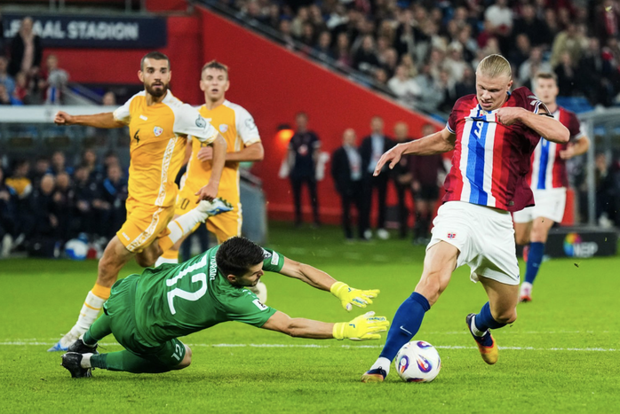 Erling Haaland: Mối hiểm họa từ vòng loại World Cup đến Ngoại hạng Anh- Ảnh 1. Erling Haaland: Mối hiểm họa từ vòng loại World Cup đến Ngoại hạng Anh- Ảnh 1.