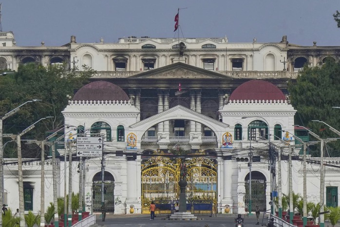 Cảnh tượng đổ nát ở Nepal sau nhiều ngày biểu tình bạo lực- Ảnh 11.