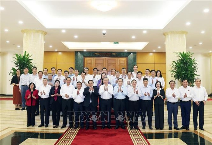 Bộ Chính trị cho ý kiến về phương án nhân sự trình Đại hội Đảng bộ Quốc hội- Ảnh 4.