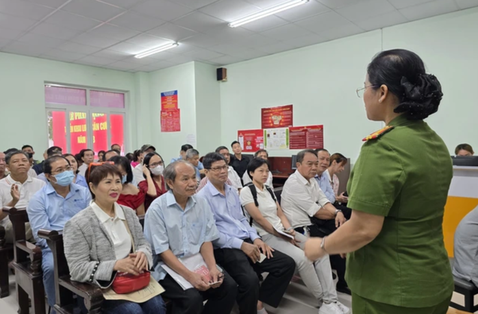 Công an TP HCM khuyến cáo nóng sau vụ rò rỉ dữ liệu cá nhân - Ảnh 1.