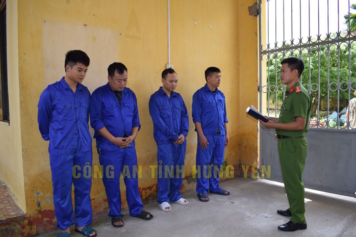 Bắt 4 đối tượng cướp giật tiền điện tử 3 tỉ đồng USDT tại Hưng Yên - Ảnh 2. Bắt 4 đối tượng cướp giật tiền điện tử 3 tỉ đồng USDT tại Hưng Yên - Ảnh 2.