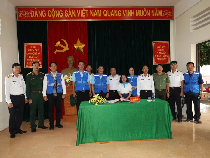 TP HCM gắn kết hậu phương – tiền tuyến nơi đảo tiền tiêu Tây Nam- Ảnh 8.