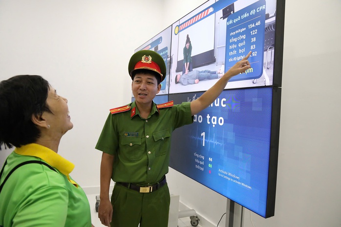 TP HCM: Tập huấn PCCC và CNCH sinh động cho người dân phường Bến Thành- Ảnh 16.