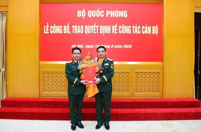 Tập đoàn Viettel có thêm 2 Phó Tổng Giám đốc- Ảnh 2. Tập đoàn Viettel có thêm 2 Phó Tổng Giám đốc- Ảnh 2.