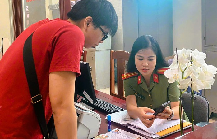 Giả danh nhân viên bưu điện gọi điện, nhắn tin lừa đảo- Ảnh 1. Giả danh nhân viên bưu điện gọi điện, nhắn tin lừa đảo- Ảnh 1.