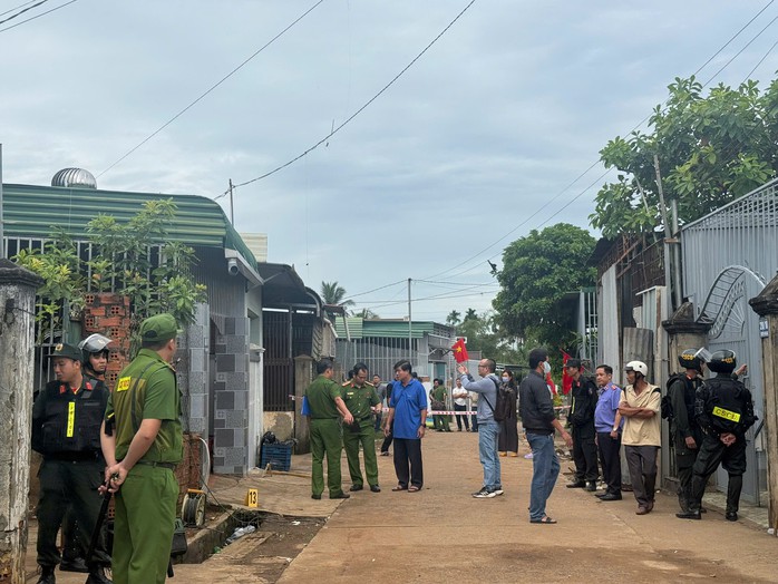 Vụ thảm án tại Đắk Lắk: Hung thủ ra tay tàn nhẫn, trừ con của mình- Ảnh 2. Vụ thảm án tại Đắk Lắk: Hung thủ ra tay tàn nhẫn, trừ con của mình- Ảnh 2.