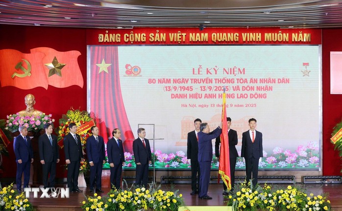 Tổng Bí thư Tô Lâm: Ngành Tòa án phải phấn đấu để mọi phán quyết đều "thấu tình, đạt lý"- Ảnh 3. Tổng Bí thư Tô Lâm: Ngành Tòa án phải phấn đấu để mọi phán quyết đều "thấu tình, đạt lý"- Ảnh 3.