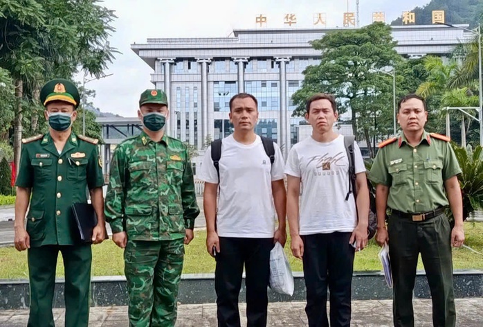 Hai người Trung Quốc bỏ trốn vì sợ "bị lừa sang Campuchia"- Ảnh 1. Hai người Trung Quốc bỏ trốn vì sợ "bị lừa sang Campuchia"- Ảnh 1.