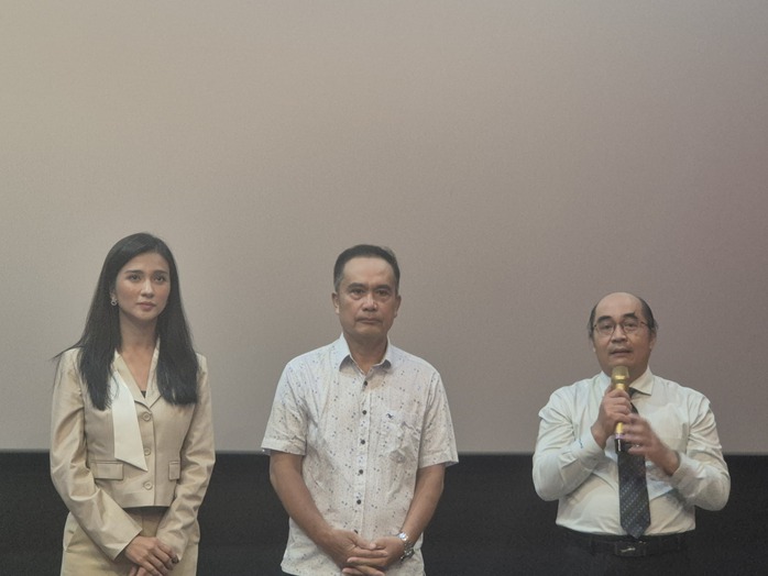 NSƯT Trọng Hải, Kim Tuyến giao lưu tại buổi chiếu "Mưa đỏ" - Ảnh 4.