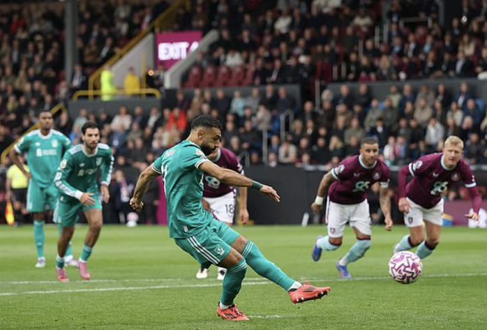 5 phút cuối nghiệt ngã, Burnley trắng tay sân nhà trước Liverpool - Ảnh 5.