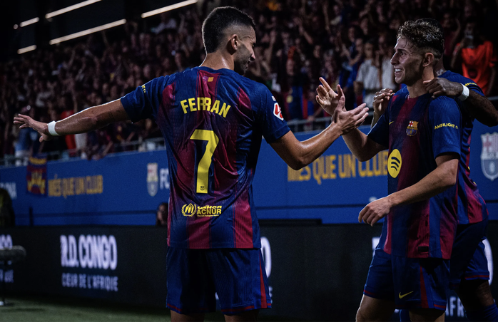 Barcelona "hủy diệt" Valencia 6 bàn, áp sát ngôi đầu La Liga- Ảnh 8. Barcelona "hủy diệt" Valencia 6 bàn, áp sát ngôi đầu La Liga- Ảnh 8.
