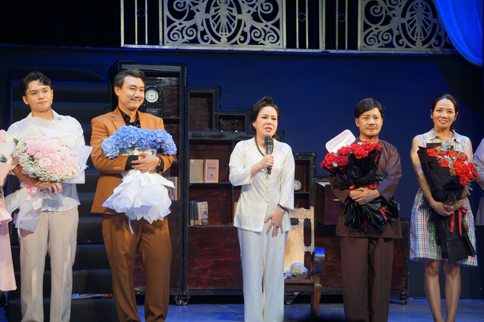 "Rồi 30 năm sau" – Dấu ấn Minh Nhí, Việt Hương trong tác phẩm kinh điển- Ảnh 1. "Rồi 30 năm sau" – Dấu ấn Minh Nhí, Việt Hương trong tác phẩm kinh điển- Ảnh 1.