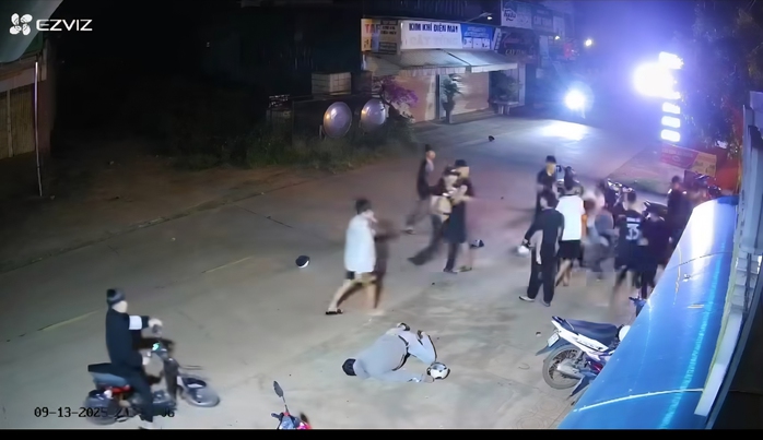 Hai nhóm thanh thiếu niên đánh nhau, 1 người tử vong- Ảnh 1. Hai nhóm thanh thiếu niên đánh nhau, 1 người tử vong- Ảnh 1.