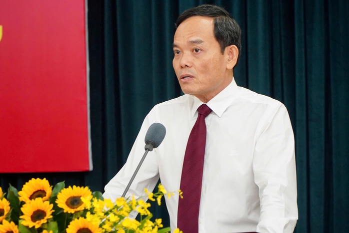 Bí thư Thành ủy TP HCM Trần Lưu Quang: "Phải bằng mọi cách để đạt được tăng trưởng trên 10% trong năm 2025" - Ảnh 1.
