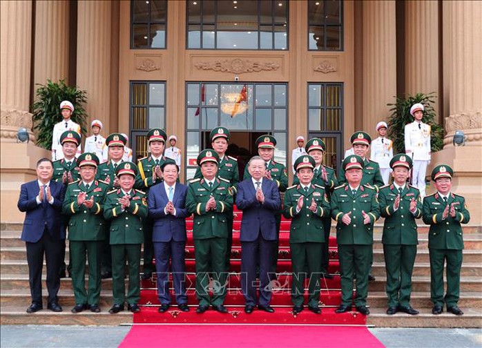 Tổng Bí thư Tô Lâm Tham dự lễ kỷ niệm 80 năm Tổng cục Công nghiệp Quốc phòng - Ảnh 7. Tổng Bí thư Tô Lâm Tham dự lễ kỷ niệm 80 năm Tổng cục Công nghiệp Quốc phòng - Ảnh 7.