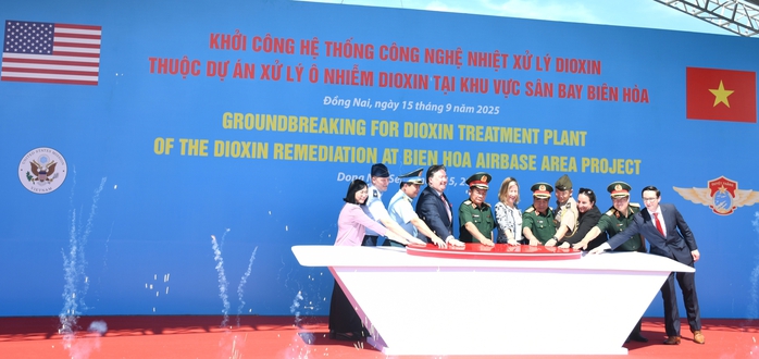 Bàn giao 6 ha đất sạch dioxin sân bay Biên Hòa sau 6 năm nỗ lực hợp tác Việt - Mỹ - Ảnh 5. Bàn giao 6 ha đất sạch dioxin sân bay Biên Hòa sau 6 năm nỗ lực hợp tác Việt - Mỹ - Ảnh 5.
