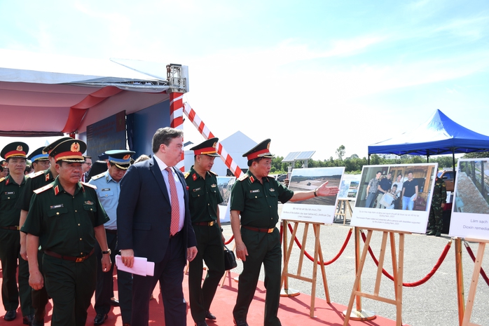 Bàn giao 6 ha đất sạch dioxin sân bay Biên Hòa sau 6 năm nỗ lực hợp tác Việt - Mỹ - Ảnh 1. Bàn giao 6 ha đất sạch dioxin sân bay Biên Hòa sau 6 năm nỗ lực hợp tác Việt - Mỹ - Ảnh 1.