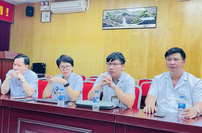 Cười, lẩm bẩm một mình có thể là dấu hiệu rối loạn tâm thần- Ảnh 3.