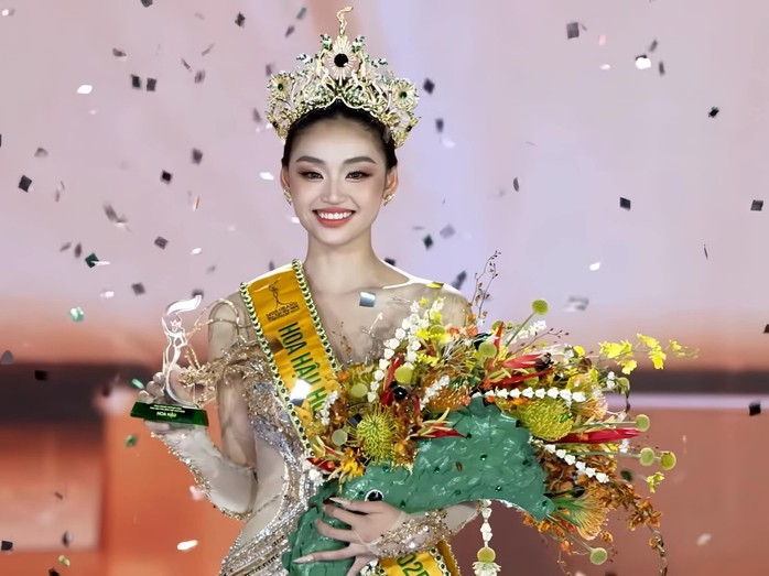 Đọc profile tân hoa hậu Hòa bình Việt Nam 2025, cư dân mạng đặt dấu chấm hỏi- Ảnh 1.