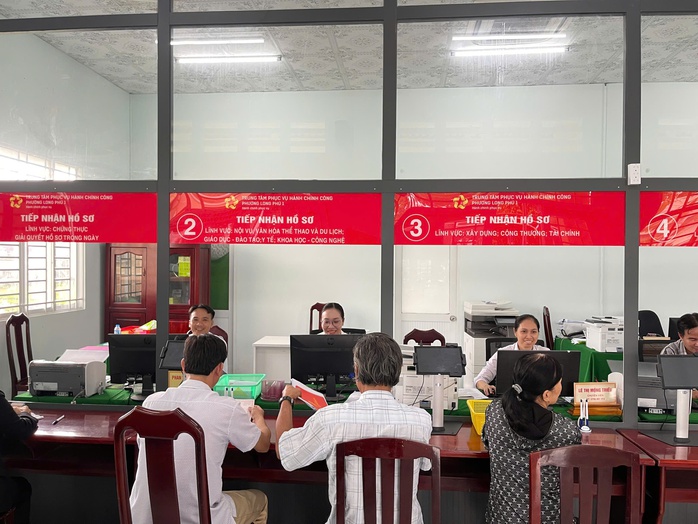 Từ ngày 1-10, người dân Cần Thơ sẽ trải nghiệm cách nộp hồ sơ mới - Ảnh 1.