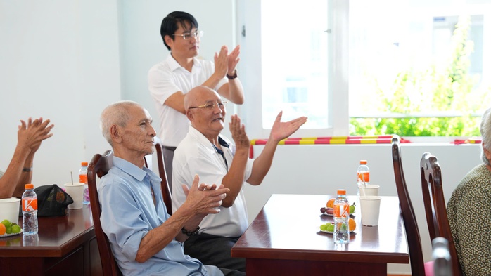 Kim Oanh Group lan tỏa yêu thương đến gần 1.000 cụ già neo đơn mùa Vu Lan - Ảnh 8.
