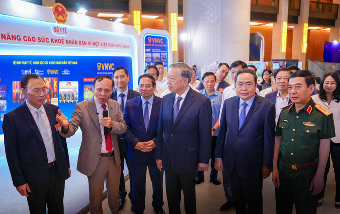 BV Tâm Anh giới thiệu công nghệ Robot AI tại triển lãm Thành tựu Y tế nổi bật ở tòa nhà Quốc hội- Ảnh 2.
