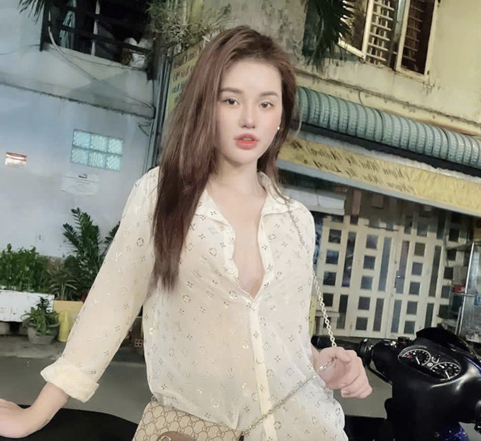 Hotgirl Ly "meo" bị Công an TP HCM truy nã, là ai? - Ảnh 1.