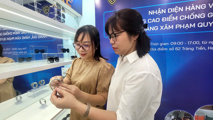 Tổng lực chống hàng giả , hàng nhái: Hành động quyết liệt từ lực lượng quản lý thị trường - Ảnh 1.