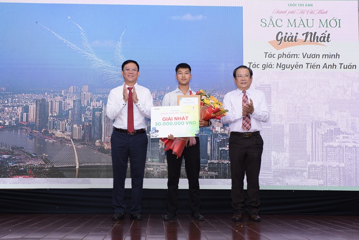 "TP HCM - Sắc màu mới": Thành phố được kể bằng ngôn ngữ ảnh- Ảnh 2.